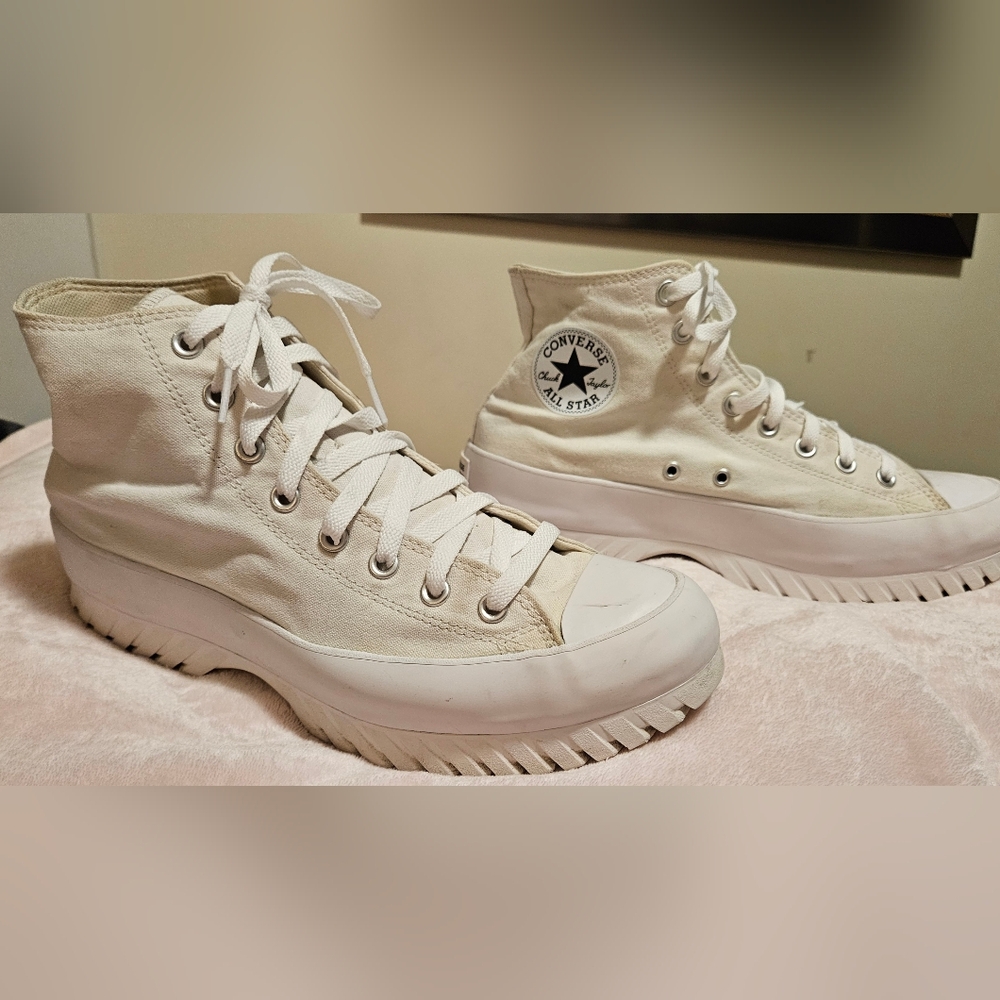 Converse Chuck Taylor Lugged Platform High sneakers white. Men 10.5 women 12.5